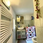Bilocale In Centro Con Vista Mare Апартаменты *